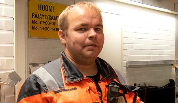 Ari Fritsch, Työteknikkokoulutus.