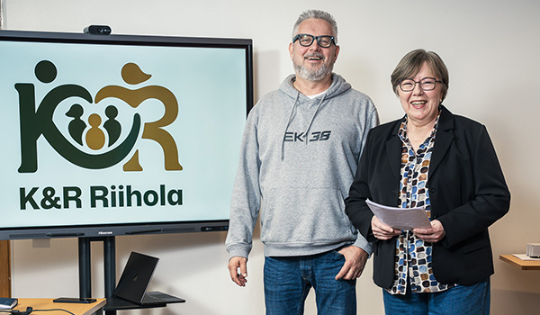 “Verrattuna perinteiseen rekrytointiin hinta-laatusuhde on rekrykoulutuksessa enemmän kuin kohdillaan”, kertoo Kari Riihola. K&H-Riihola-Kotipizza2_600x350.jpg