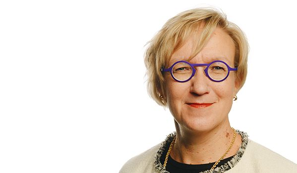 Empowerin HR-johtaja Maija Kaski tietää kokemuksesta, että kriisitilanteissa HR-ammattilaisen on elettävä hetkessä ja siedettävä epävarmuutta. Maija Kaski, Empower