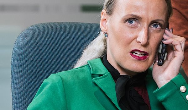 Digitaalisessa ympäristössä ujokin myyjä pääsee loistamaan.
