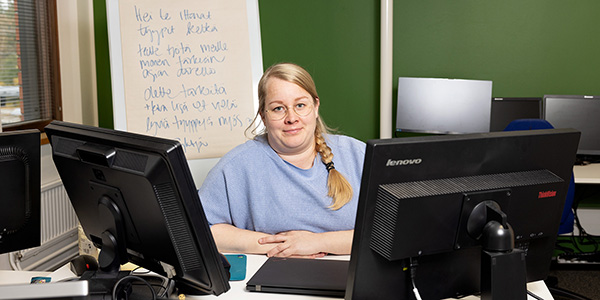 “Koko tiimi oli täysillä mukana valmennuksessa. Näin me saimme siitä täyden hyödyn irti”, Poikkeus sanoo.